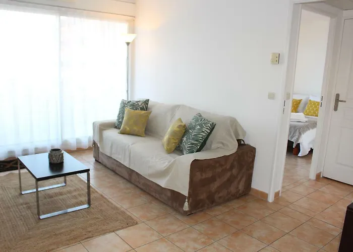 Apartamento Sunny One Bed, Sea View, Larvotto Beach, Monaco